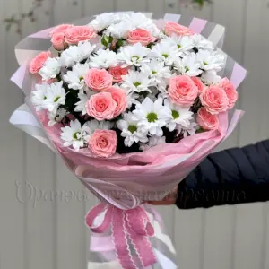 Букет хризантемы и розы