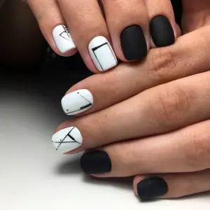 Черно белый маникюр
