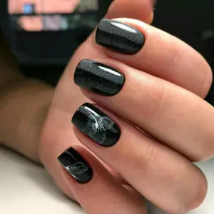 Чёрный маник на короткие ногти