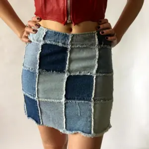 Джинсовая юбка из кусочков