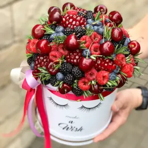 Композиции из ягод