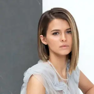 Любовь Аксенова каре