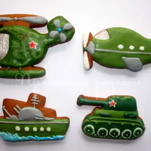 Пряник в виде танка