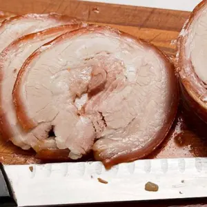 Рулет из брюшины свинины в духовке