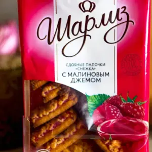 Шарлиз сдобные палочки Снежка с малиновым джемом