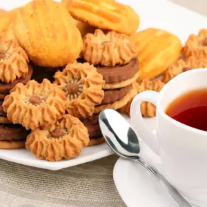 Чай с печеньем