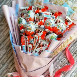 Детские букеты из сладостей
