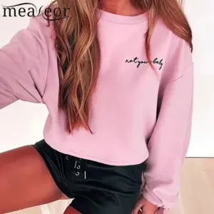 Девушка в кофте