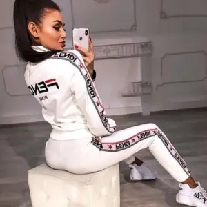 Костюм Фенди белый