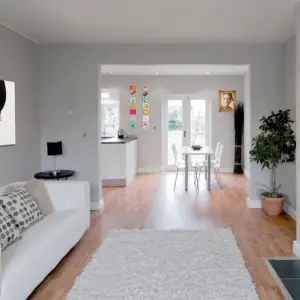 Крашеные белые стены в квартире