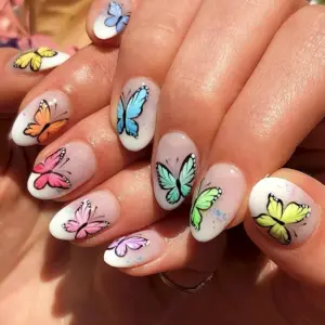 Маникюр бабочки на ногтях летний