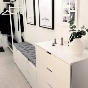 Минималистическая прихожая ikea