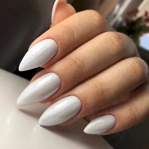 Ногти миндаль