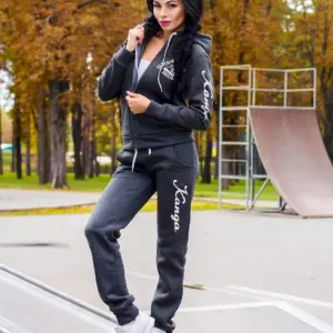 Спортивный костюм