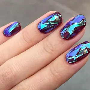 Стеклянный маникюр