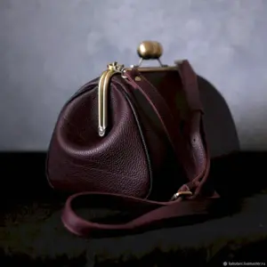 Сумки Aigner ридикюль бордовая Винтаж