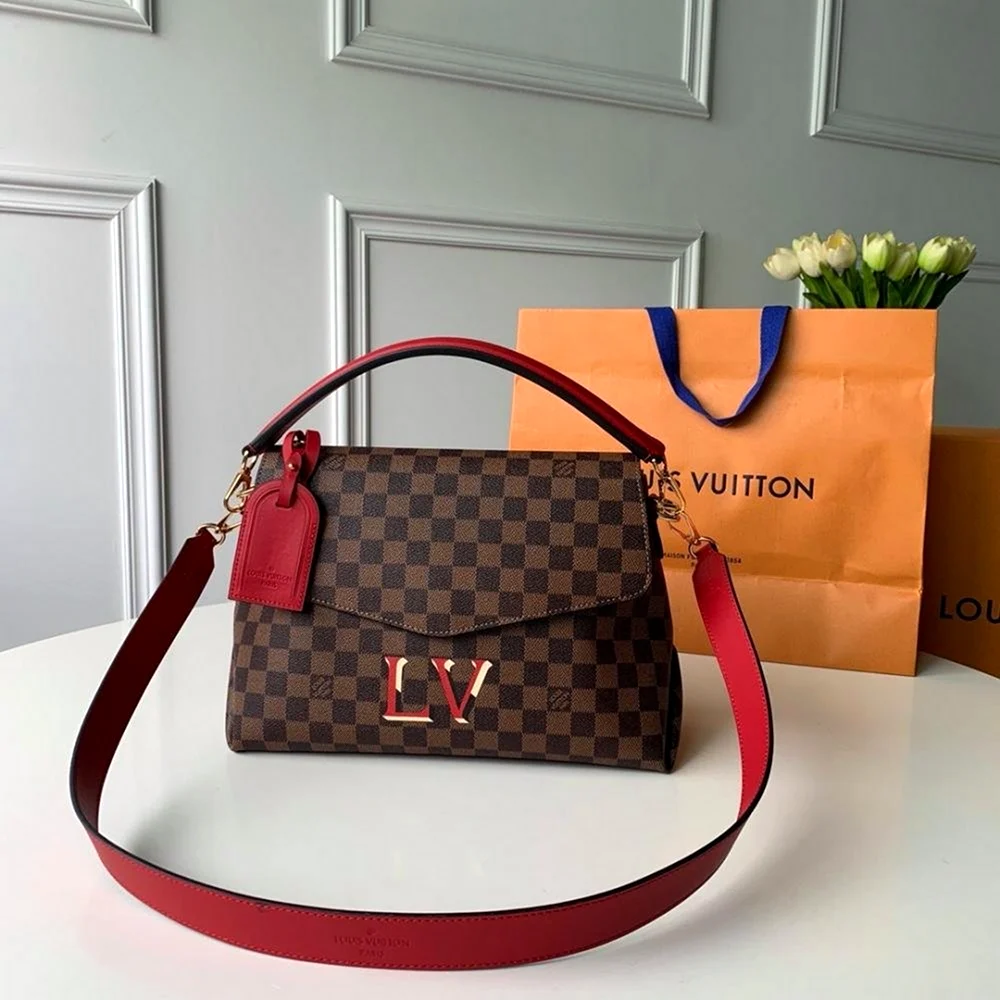 Сумки брендовых фирм. Сумки брендовые Луис вьютон. Beaubourg Louis Vuitton сумка. Сумка Луи витон женская. Сумка Луи Виттон 2020.