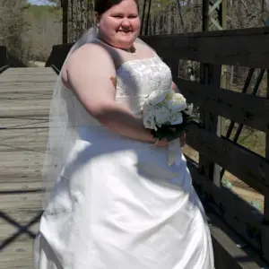 Толстые девушки в свадебных платьях
