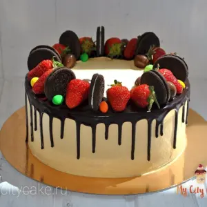 Торт с Орео и клубникой