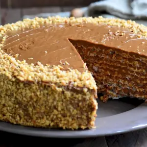 Лакомка вафельный торт