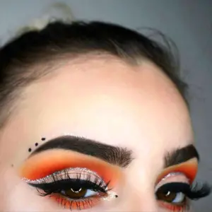Макияж глаз Cut Crease