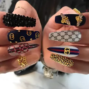 Маникюр гуччи Шанель Версаче