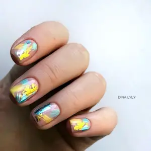 Маникюр с мазками
