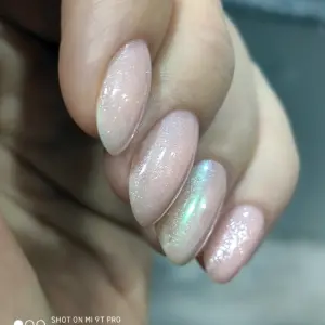Нюдовый миндаль с блестками