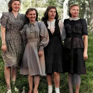 Платья послевоенных лет