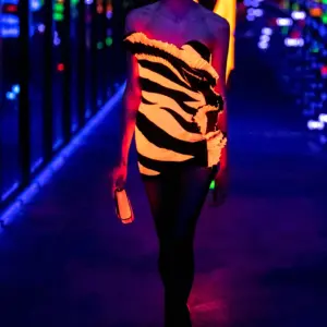 Saint Laurent неон