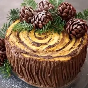 Торт пенек с шишками